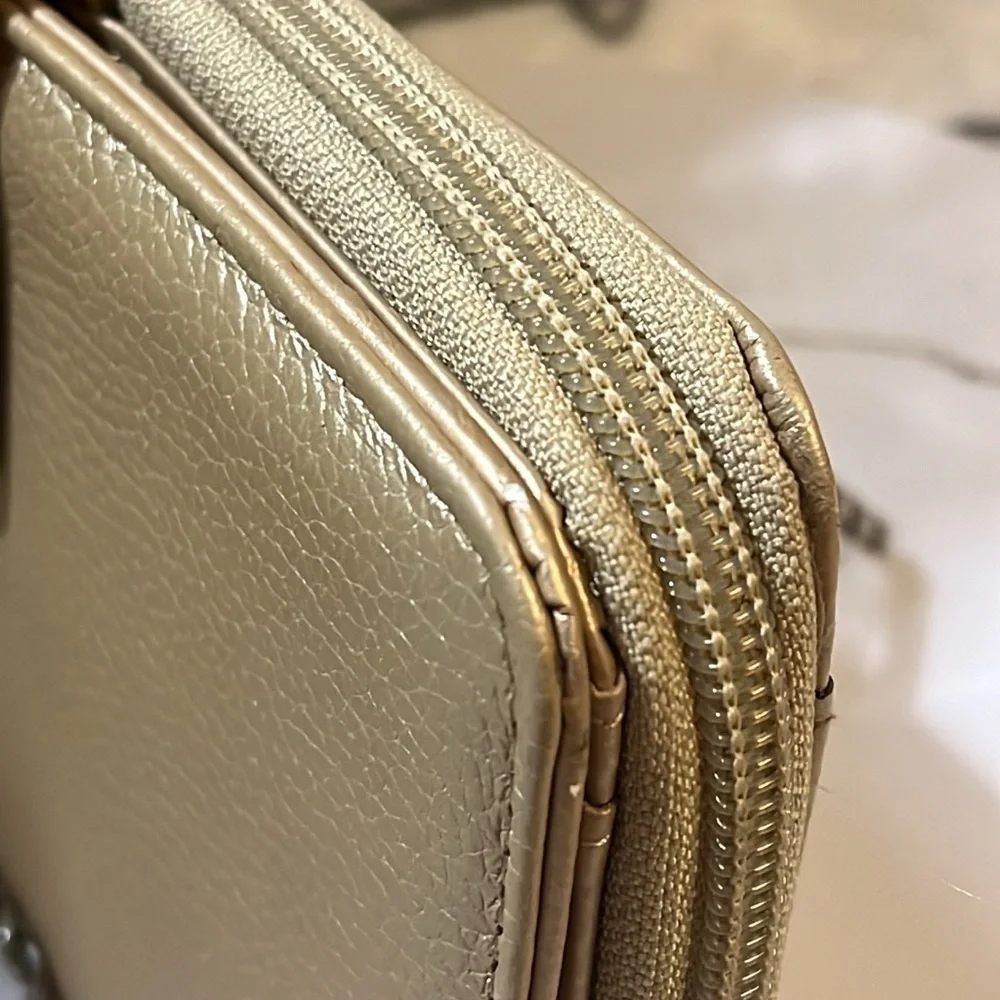 Giani Bernini All-In-One Zip Around Wallet, Champagne Gold, Metallic Leather - Picture 16 of 16